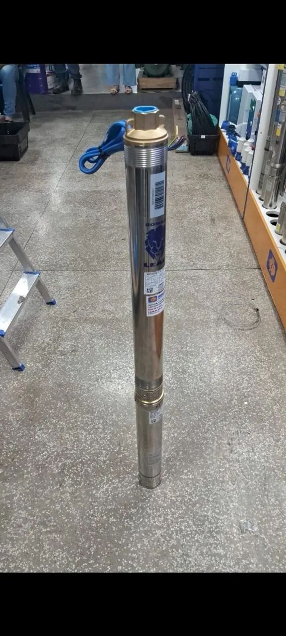 BOMBA SUBMERSA 1CV 127/220V C/PAINEL 18 ESTAGIOS - Foto 2