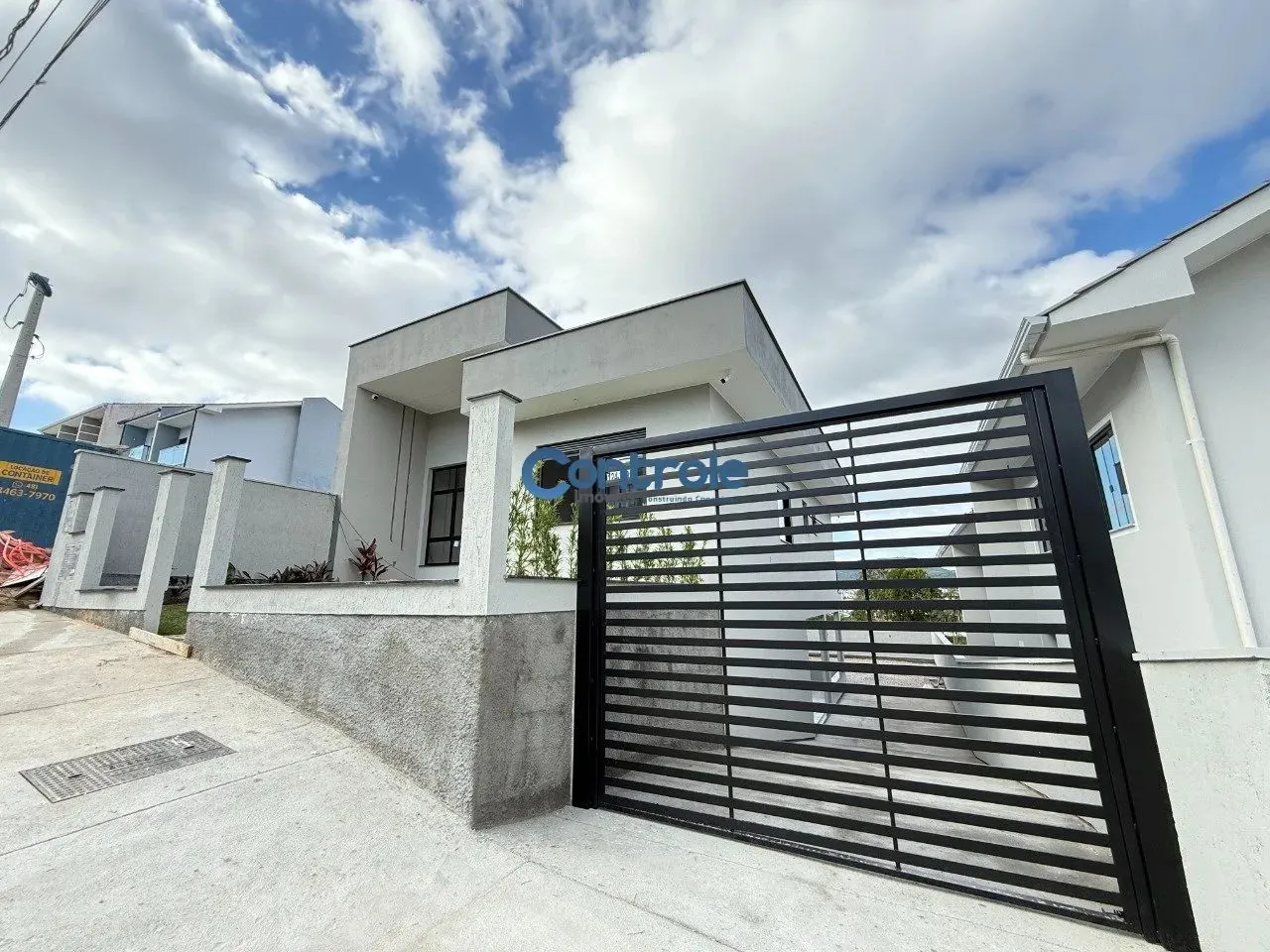 Casa à venda em Potecas - São José/SC