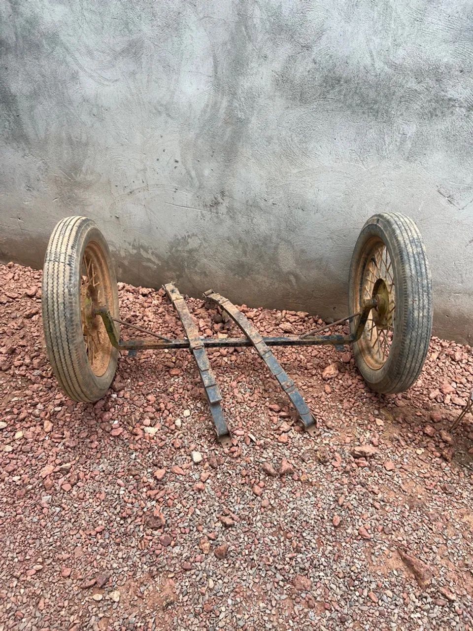Eixo para carroça ou charrete aro 21 completo com molas - Foto 2