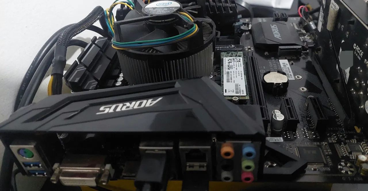 ASUS ROG STRIX Z370-E GAMING中古デスクトップマザーボード