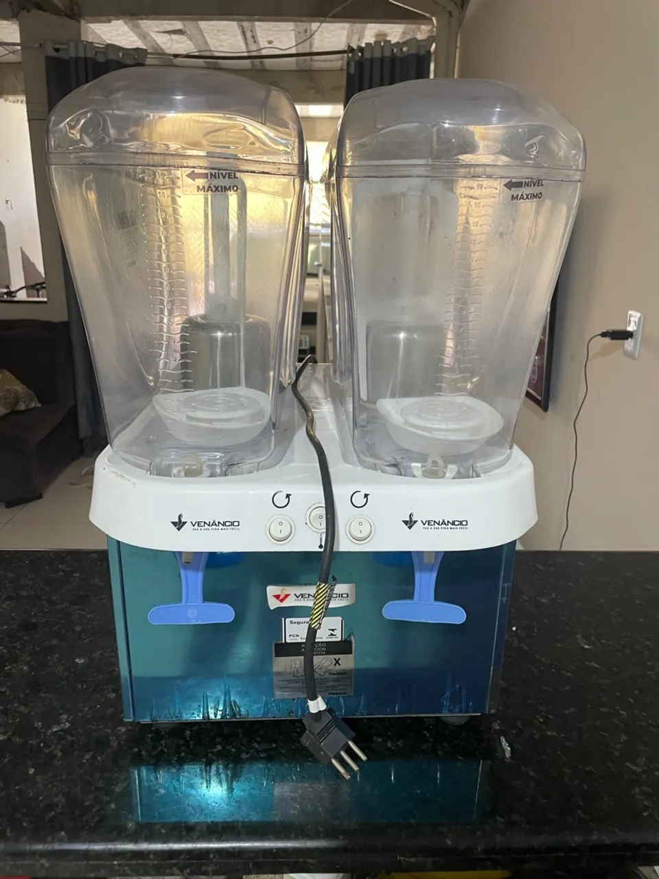 Dispenser Duplo de Bebidas Venâncio - Perfeito para seu comércio