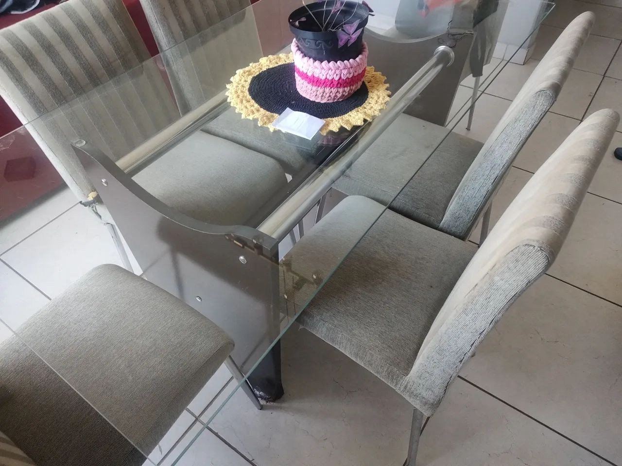 Mesa com 06 cadeiras  - Foto 2