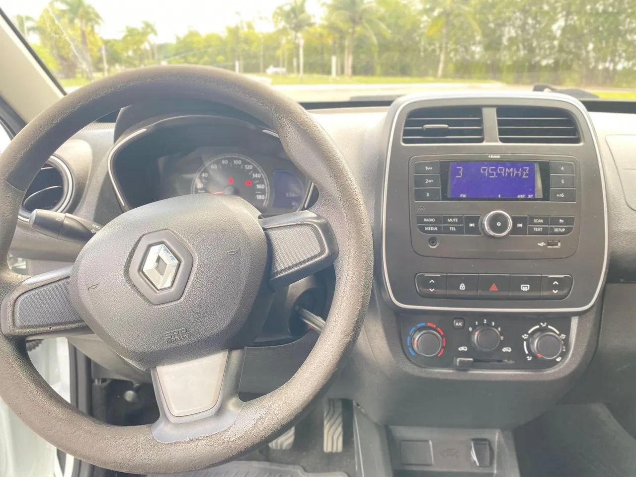 Renault Kwid Zen 1.0 Flex 12V 5P Mec. 2021 - Foto 7