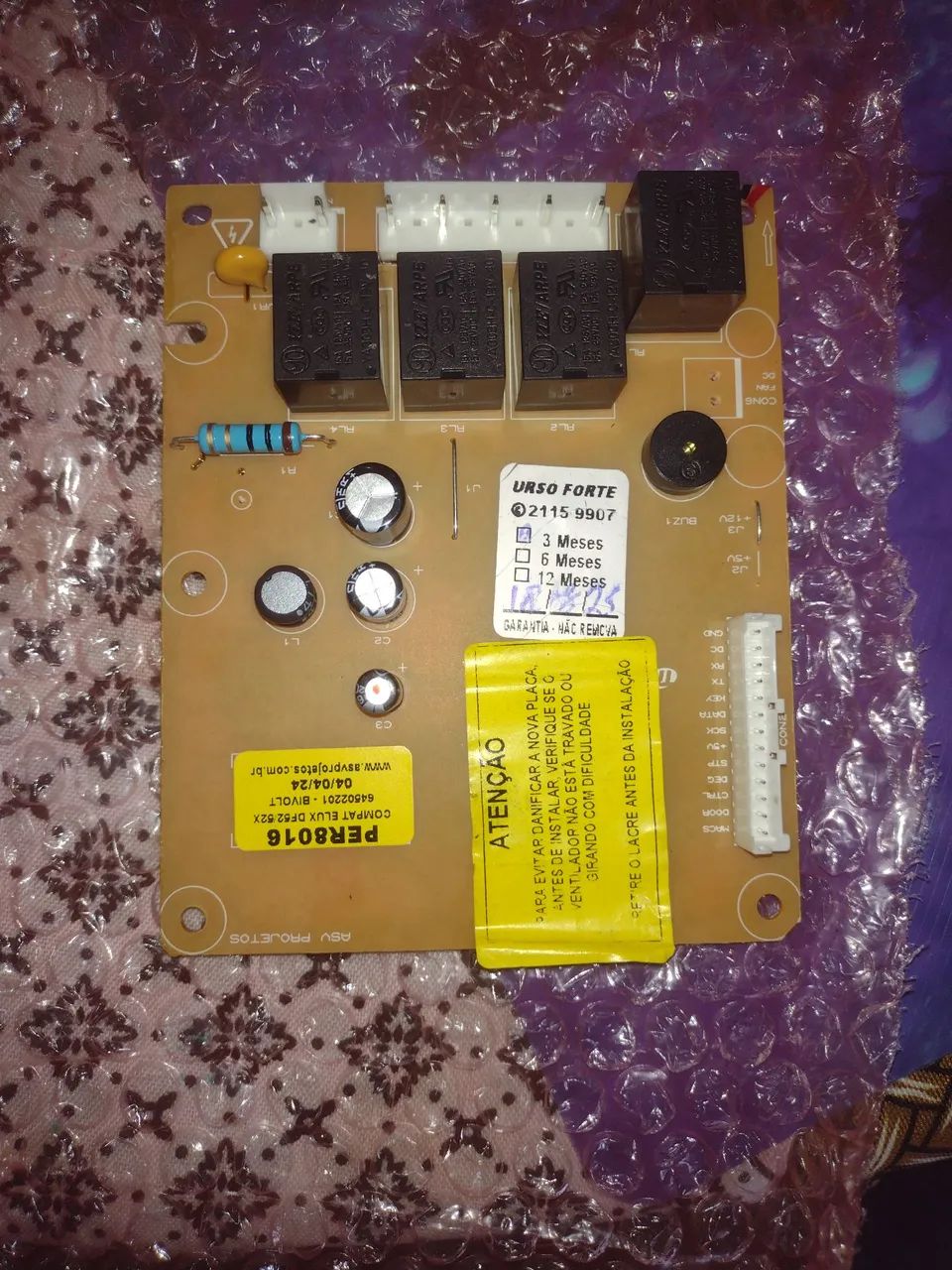 Placa da geladeira Eletrolux DF 80X.