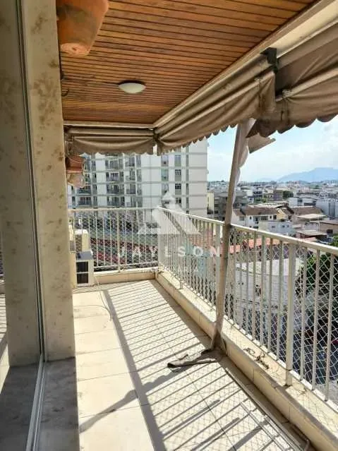 AMPLO APARTAMENTO COM VISTA LIVRE EM OTÍMA LOCAZAÇÃO , VARANDA, SUITE, NA VILA DA PENHA.