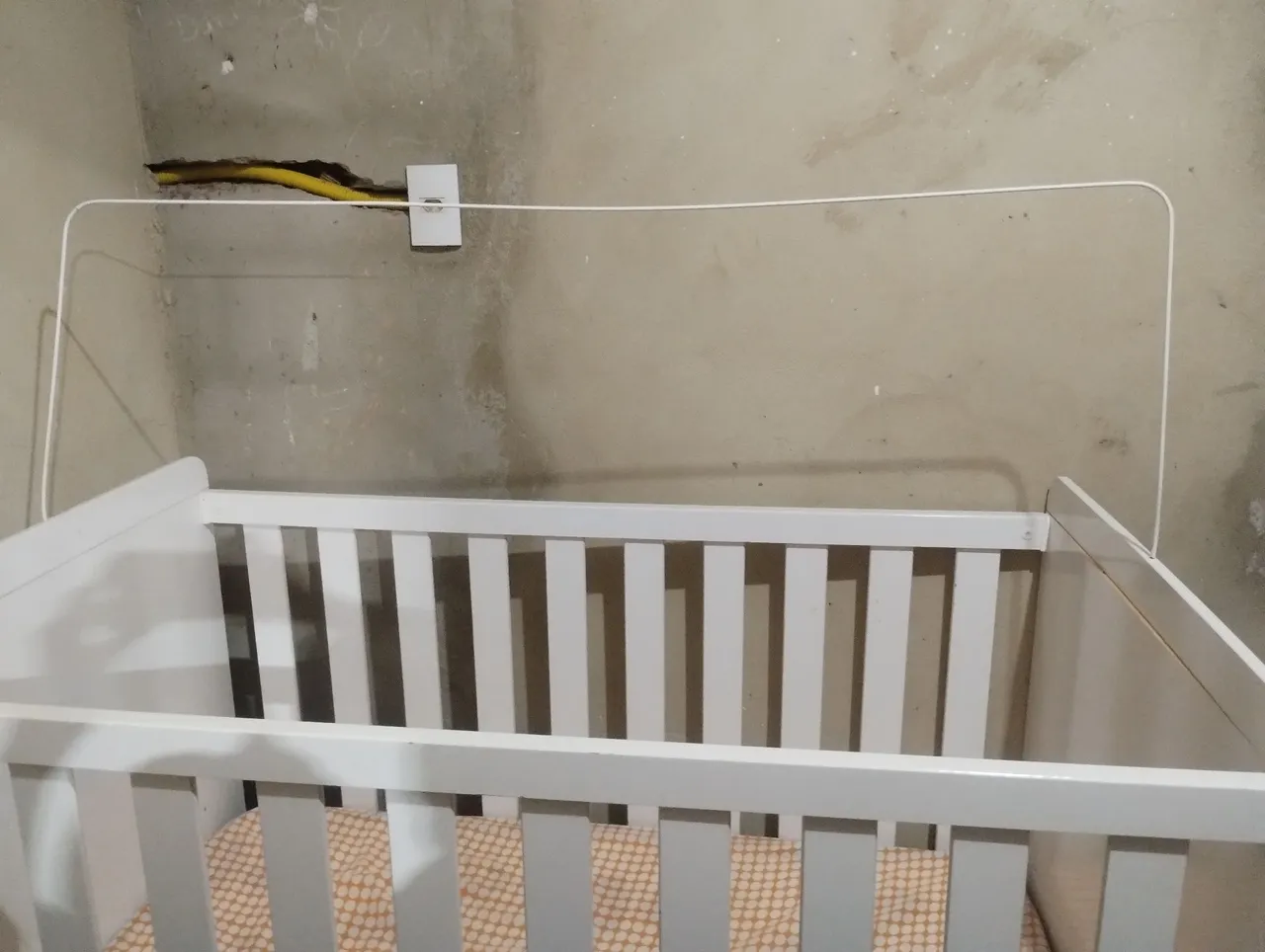 Berço com colchão 