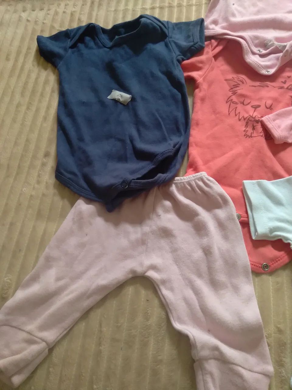 Lotes de Bodies de Bebê - Vários Tamanhos - Foto 2