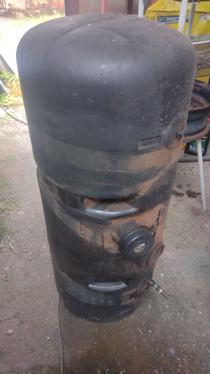 Tanque combustível diesel 300 litros semi-novo marca bepo