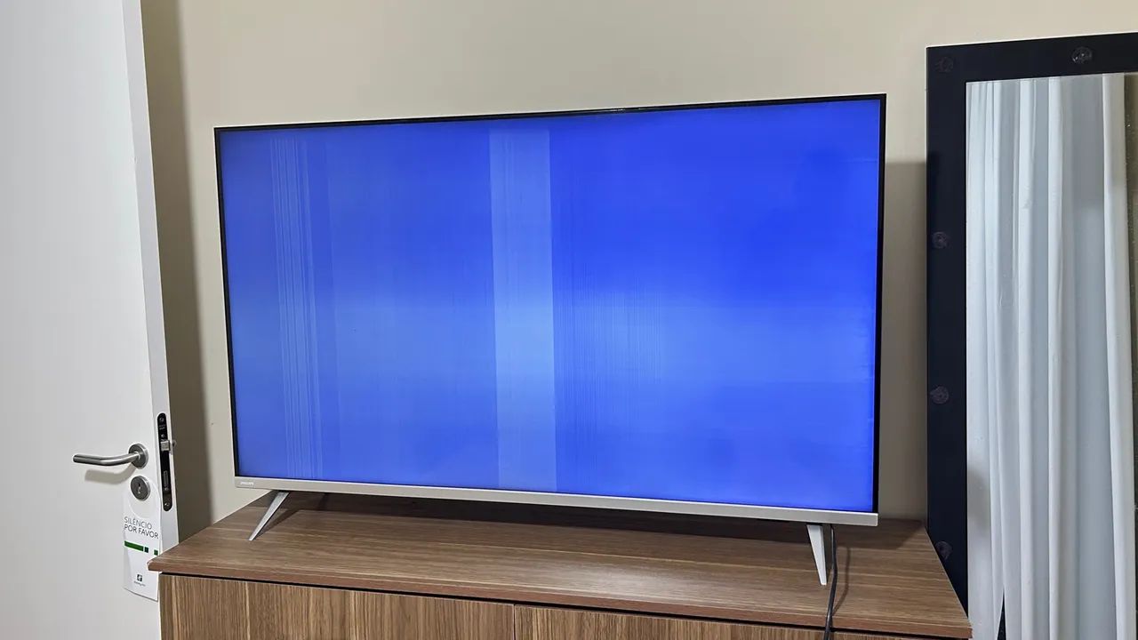TV 50 polegadas com defeito