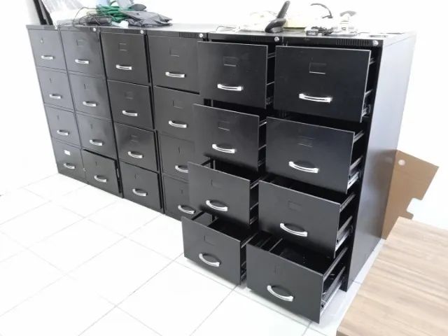 Arquivo de pasta suspensa c/ 4 gavetas em Aço Preto 134 cm x 46 cm x 64 cm - Foto 4