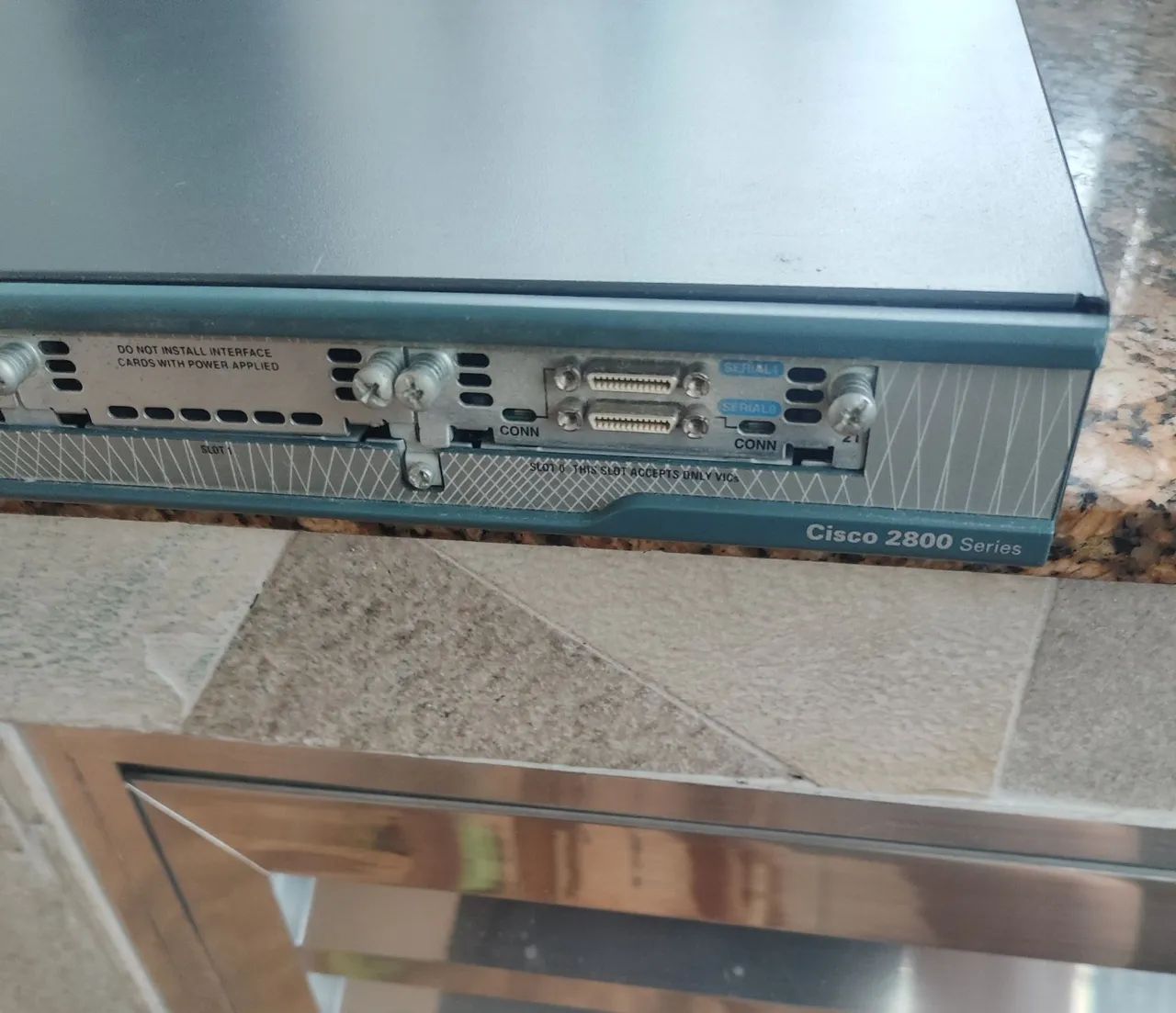 Roteador Cisco série 2800 modelo 2801 - Foto 3