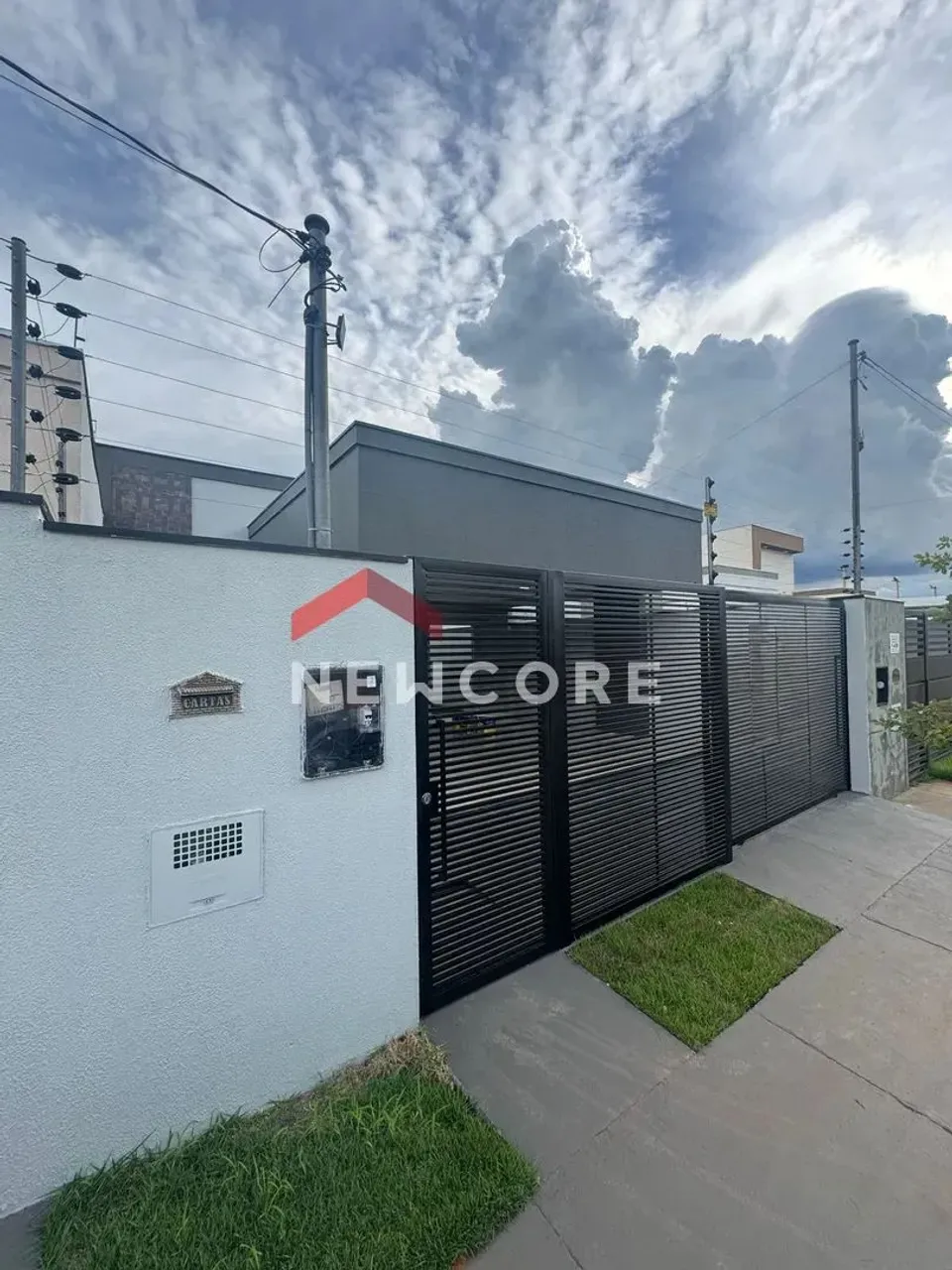Casa em Rua Alcioneide Galvan Speranza - Setor Residencial Granville I - Rondonópolis/MT
