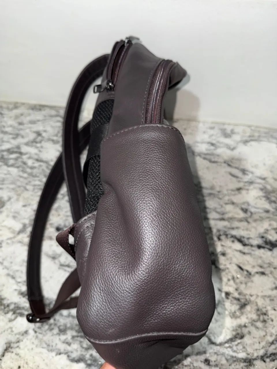 Mochila de Couro Marrom (Café ) - Foto 2