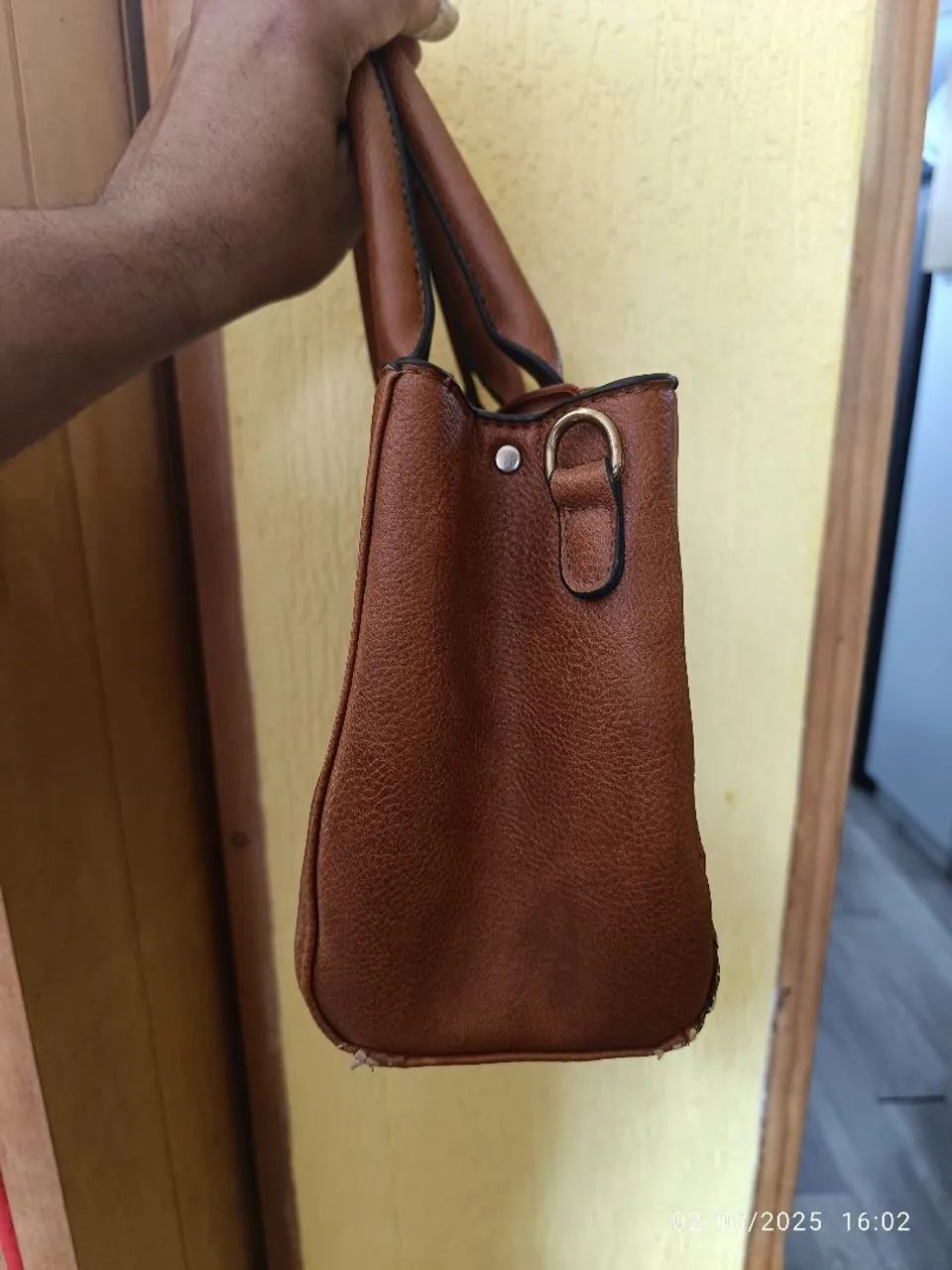 Bolsa de mão Rebecca Bonbon marrom - Foto 3