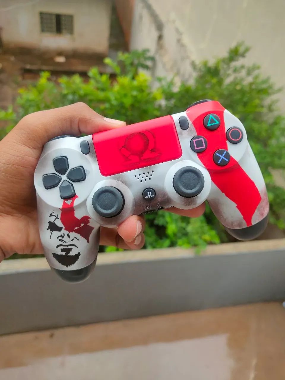 Controle de ps4 personalizado edição Deus da Guerra 