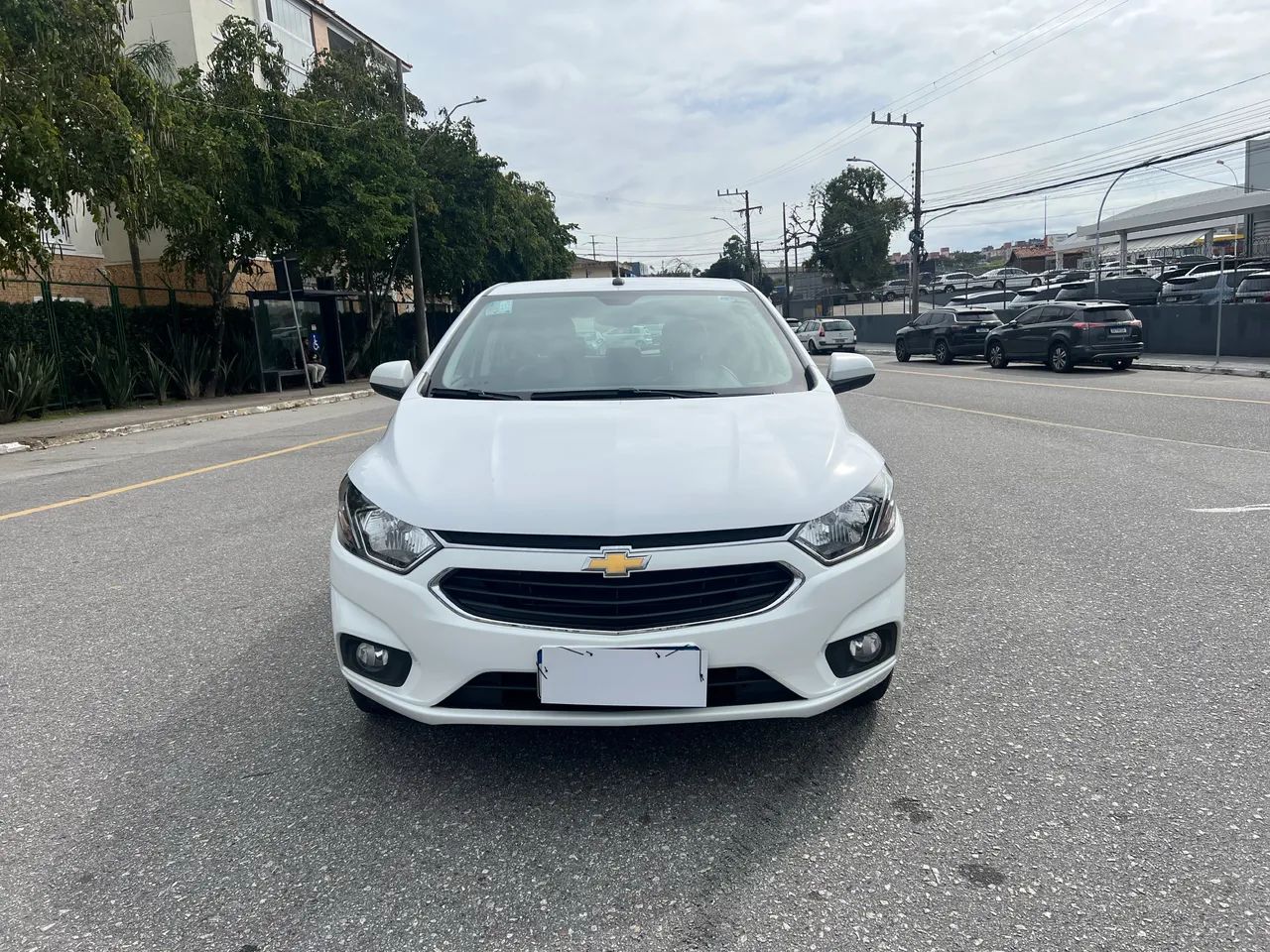 Chevrolet Onix Hatch LTZ 1.4 8V Flex Mec. 4P 2019 - Foto 2