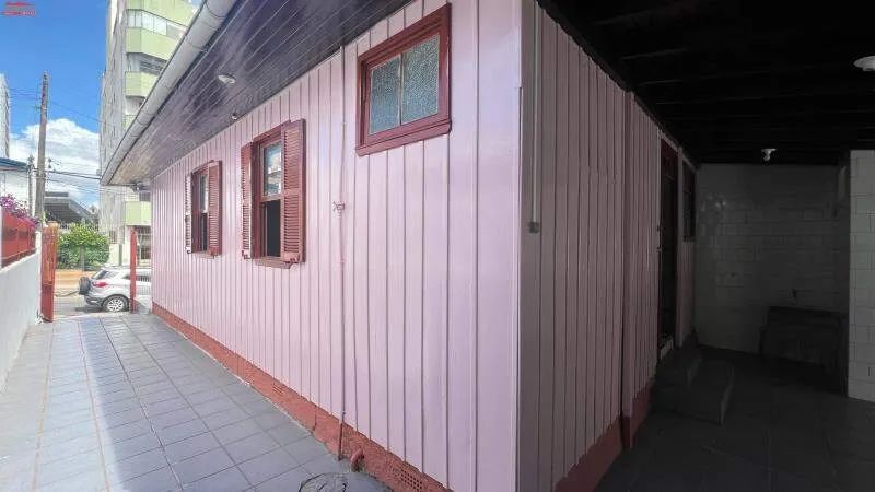 Casa Mista com 3 Dormitórios no Bairro Estreito  Florianópolis - Foto 2