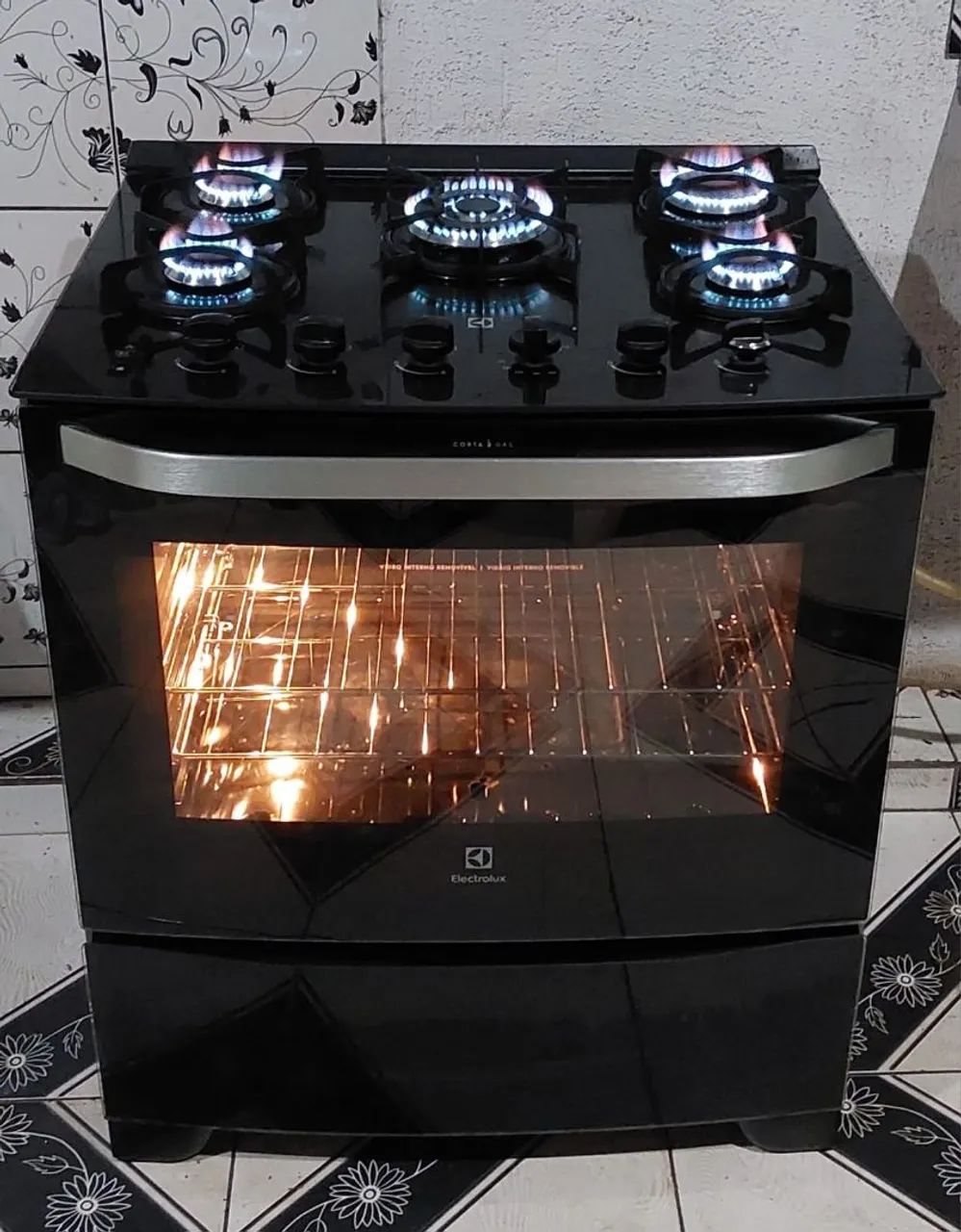 ÓTIMO FOGÃO ELECTROLUX 5 BOCAS COM ACENDIMENTO AUTOMÁTICO  - Foto 2