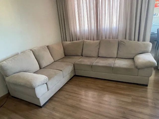 Sofá em L 6 lugares 