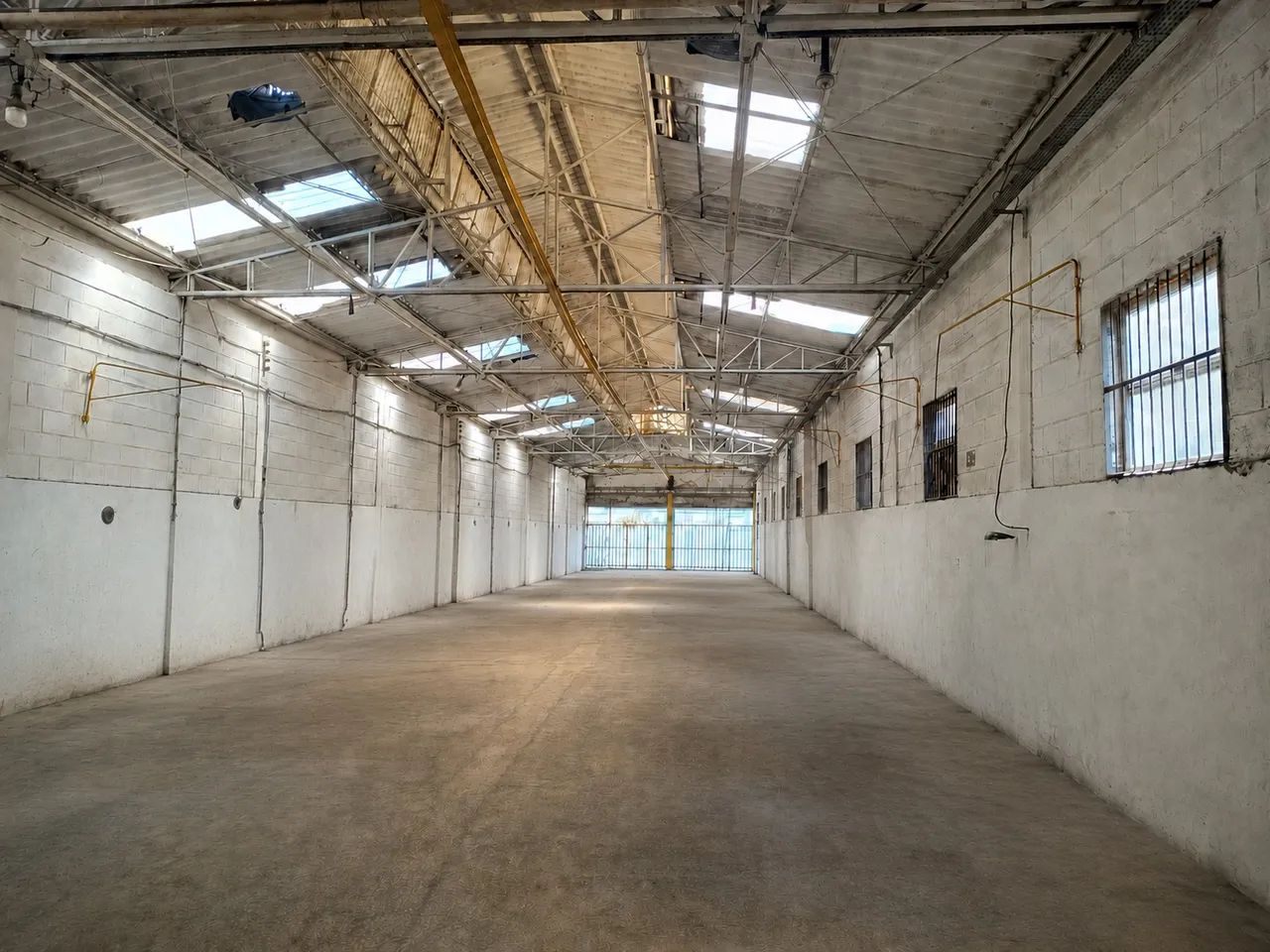 Galpão Industrial para locação e venda - Centro