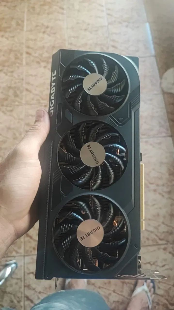 Rtx 4070 super 12 Gb 