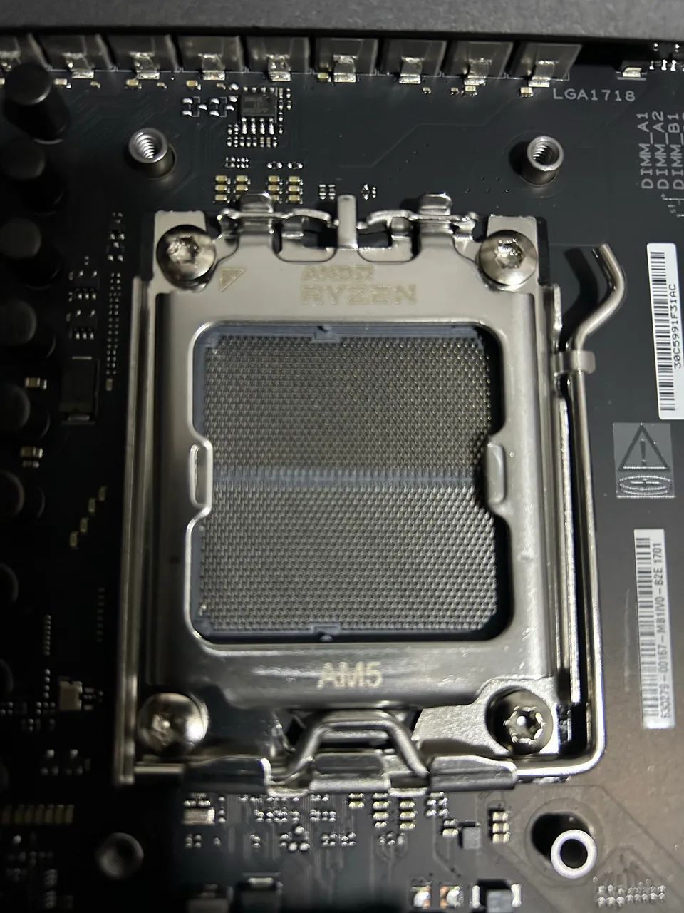 Placa mãe asus rog strix x870-f - Foto 4