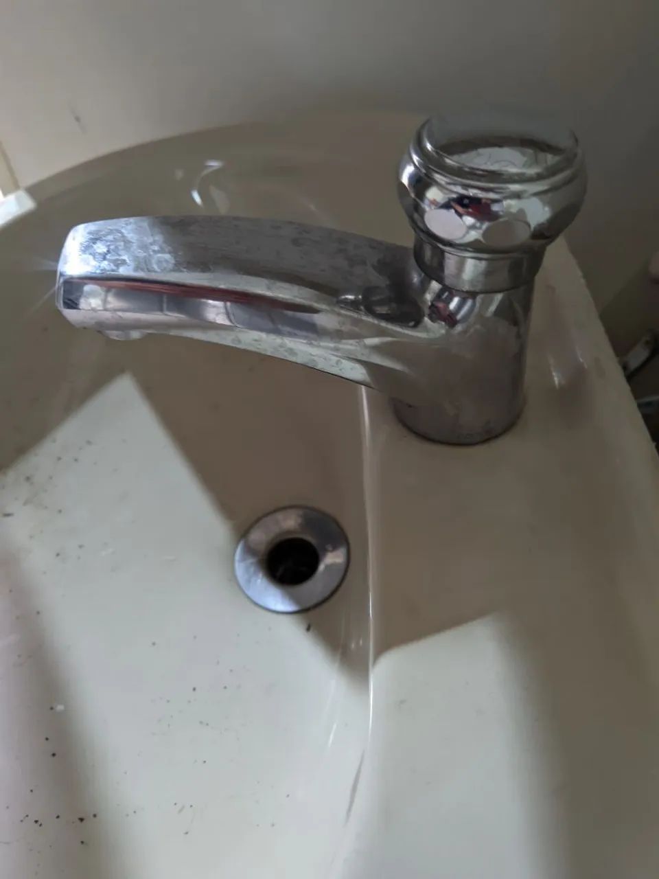 Vaso incepa com tampa, coluna de pia com torneira - Foto 3