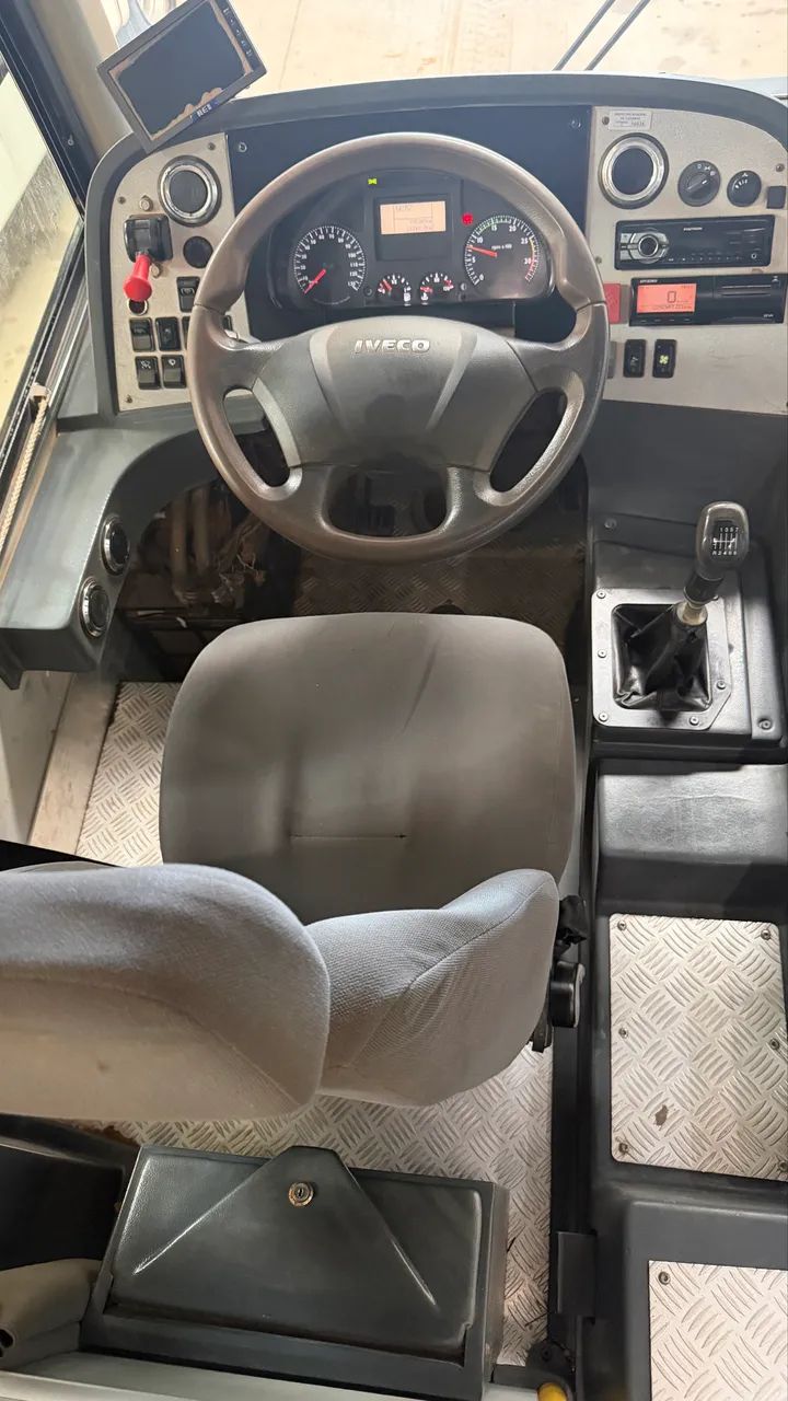 Micro Ônibus Iveco 15.190 Escolar  - Foto 9