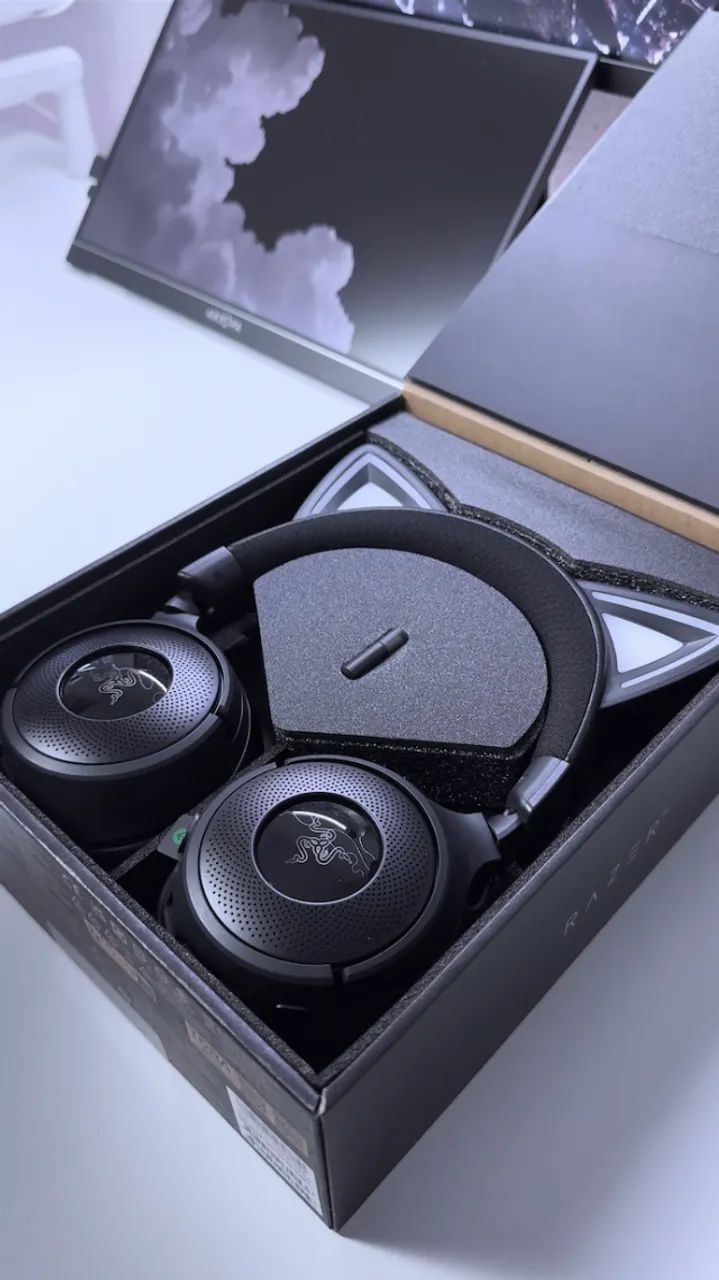 Headset Razer Kraken Kitty V3 Pro Preto - Foto 4