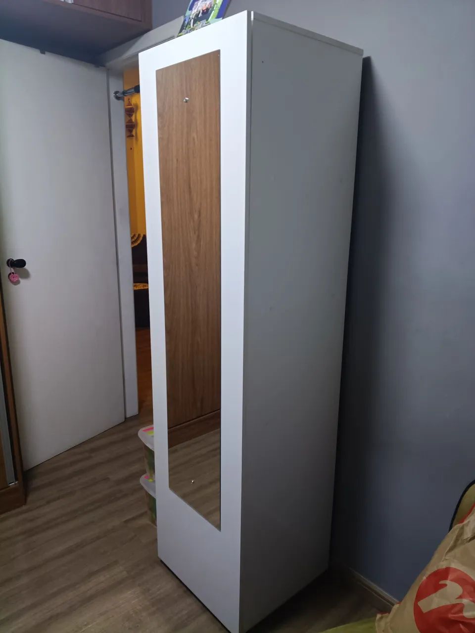 Vende se armário multiuso 