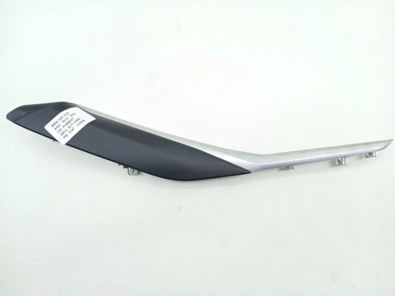 Acabamento Esquerdo Console Central Bmw 320i 2.0 G20 2020 