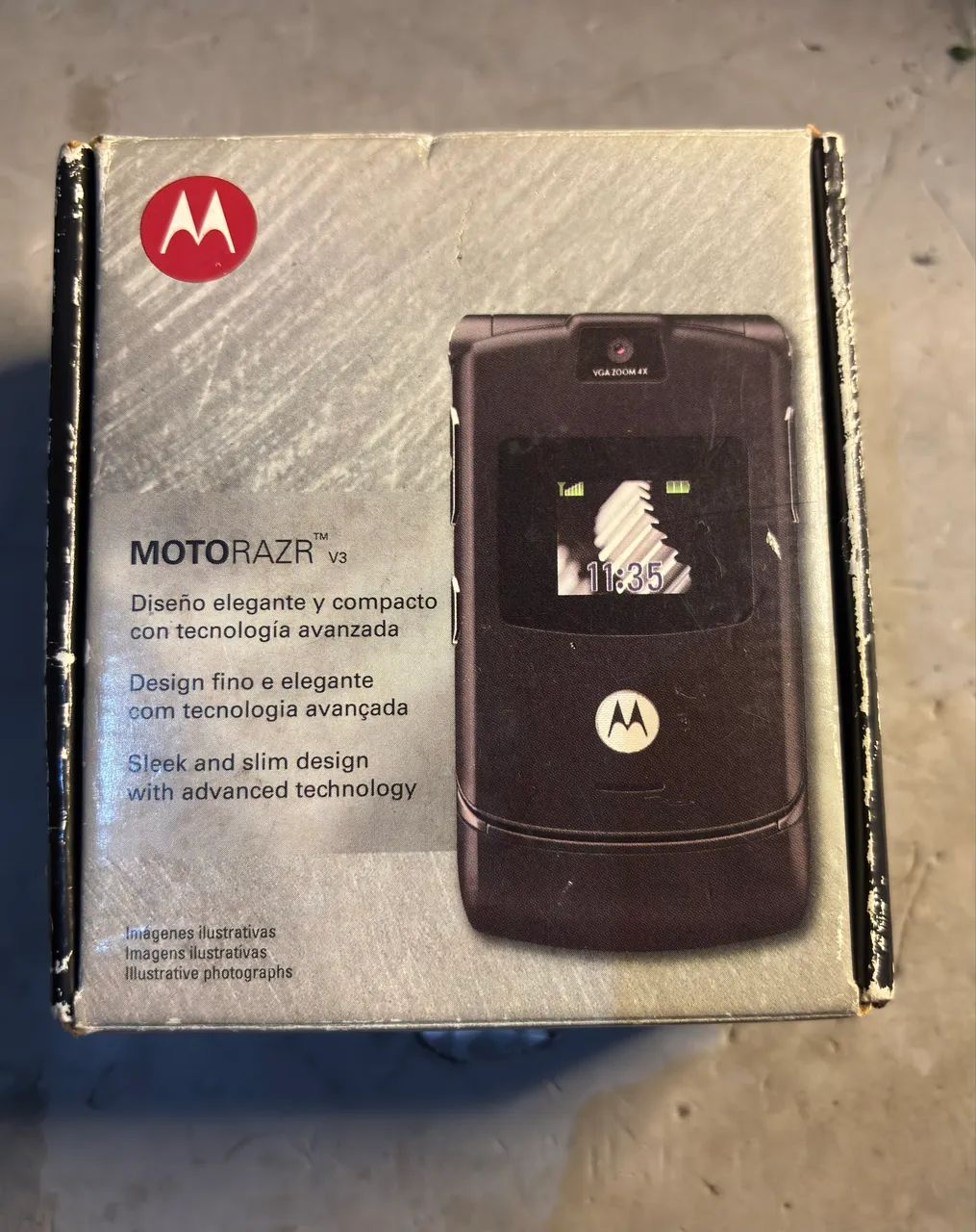 Motorola Razr V3 na Caixa