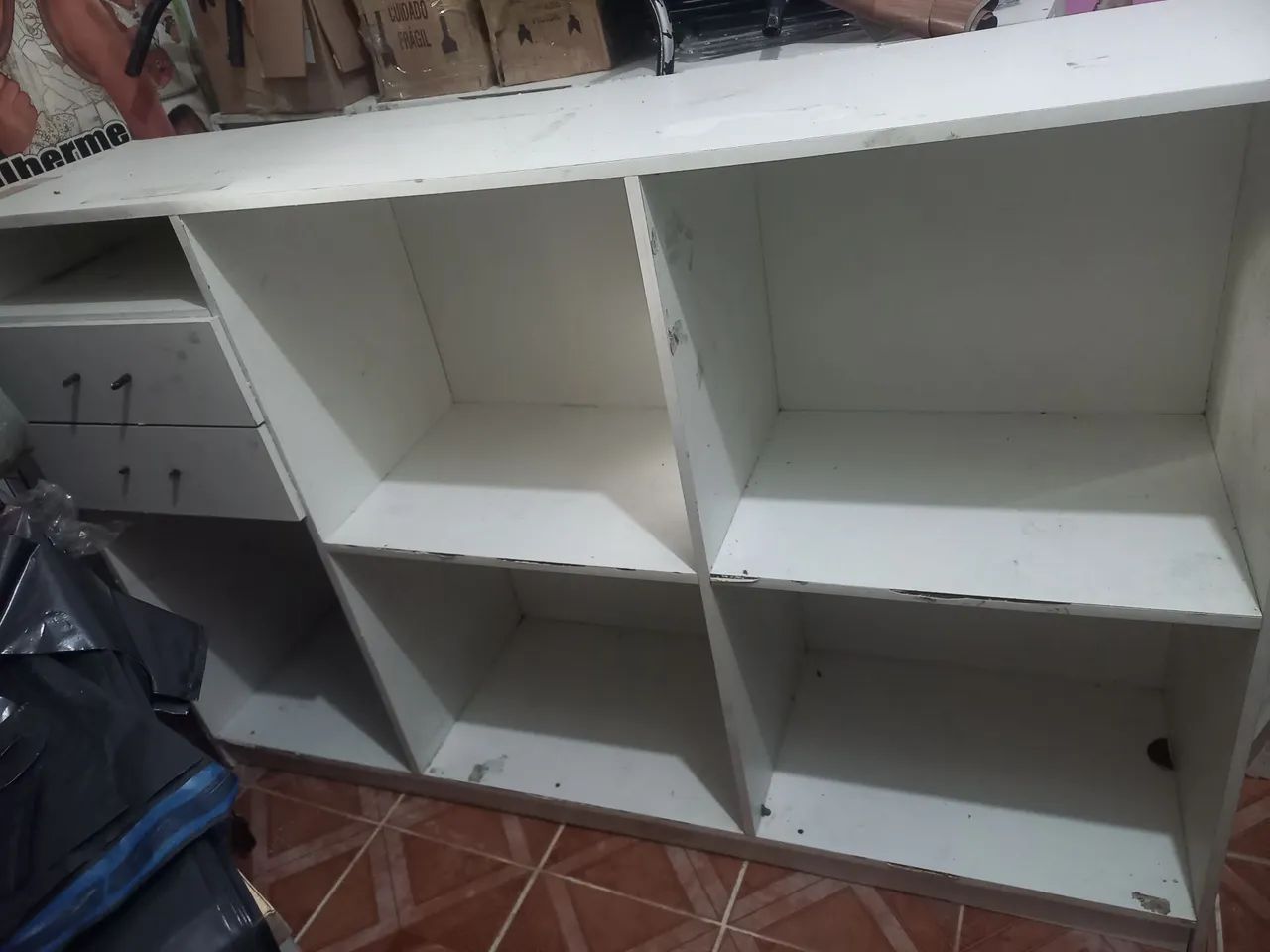 Balcao de loja com divisórias e gaveta,ótimo estado. - Foto 5
