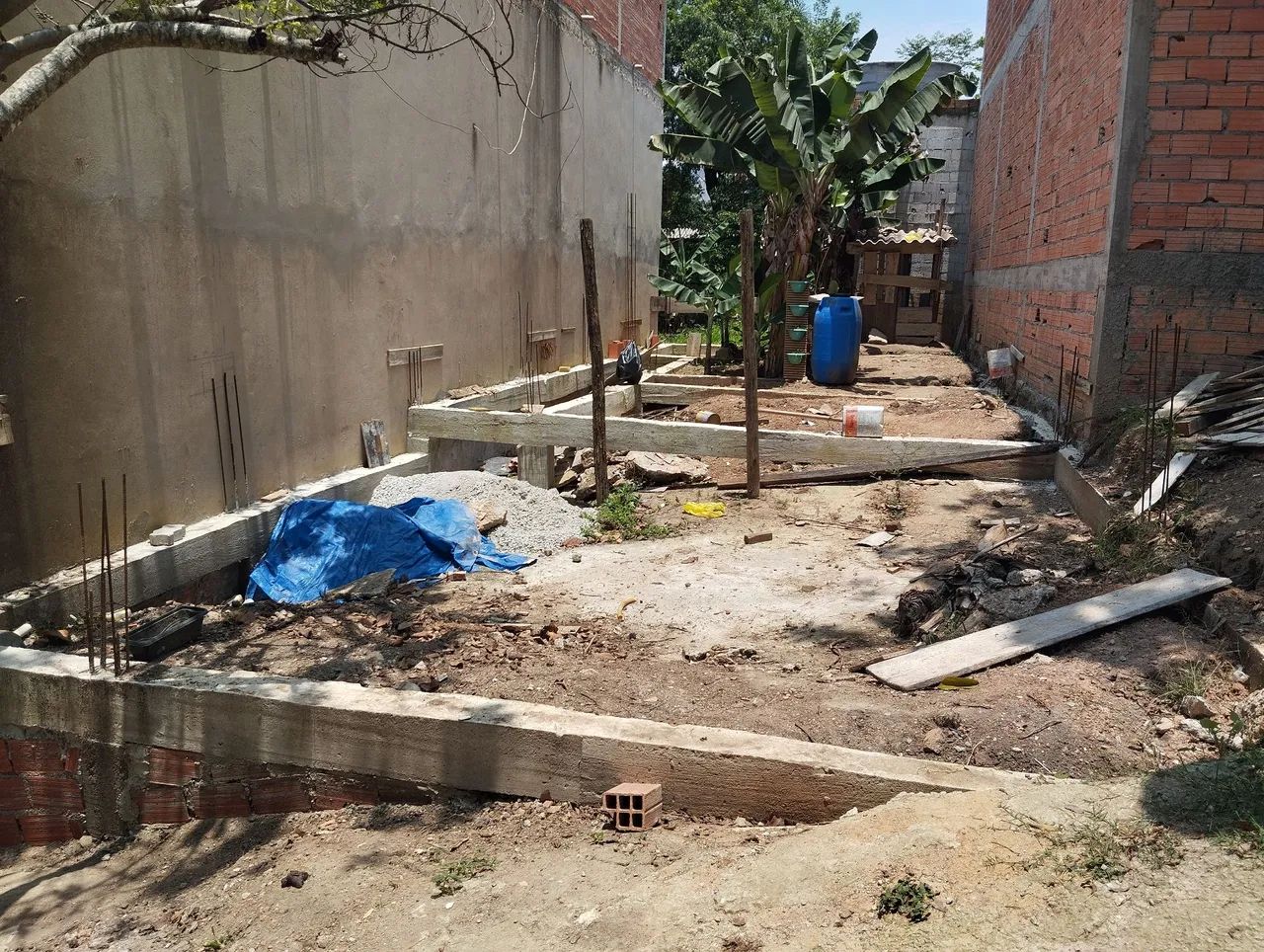 Vendo Terreno já com alicerce pronto - Foto 3