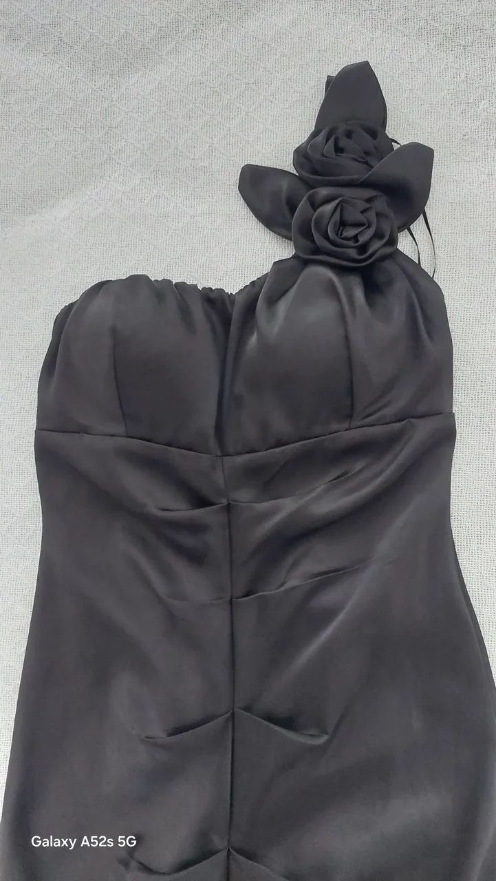 vestido  seda. belo