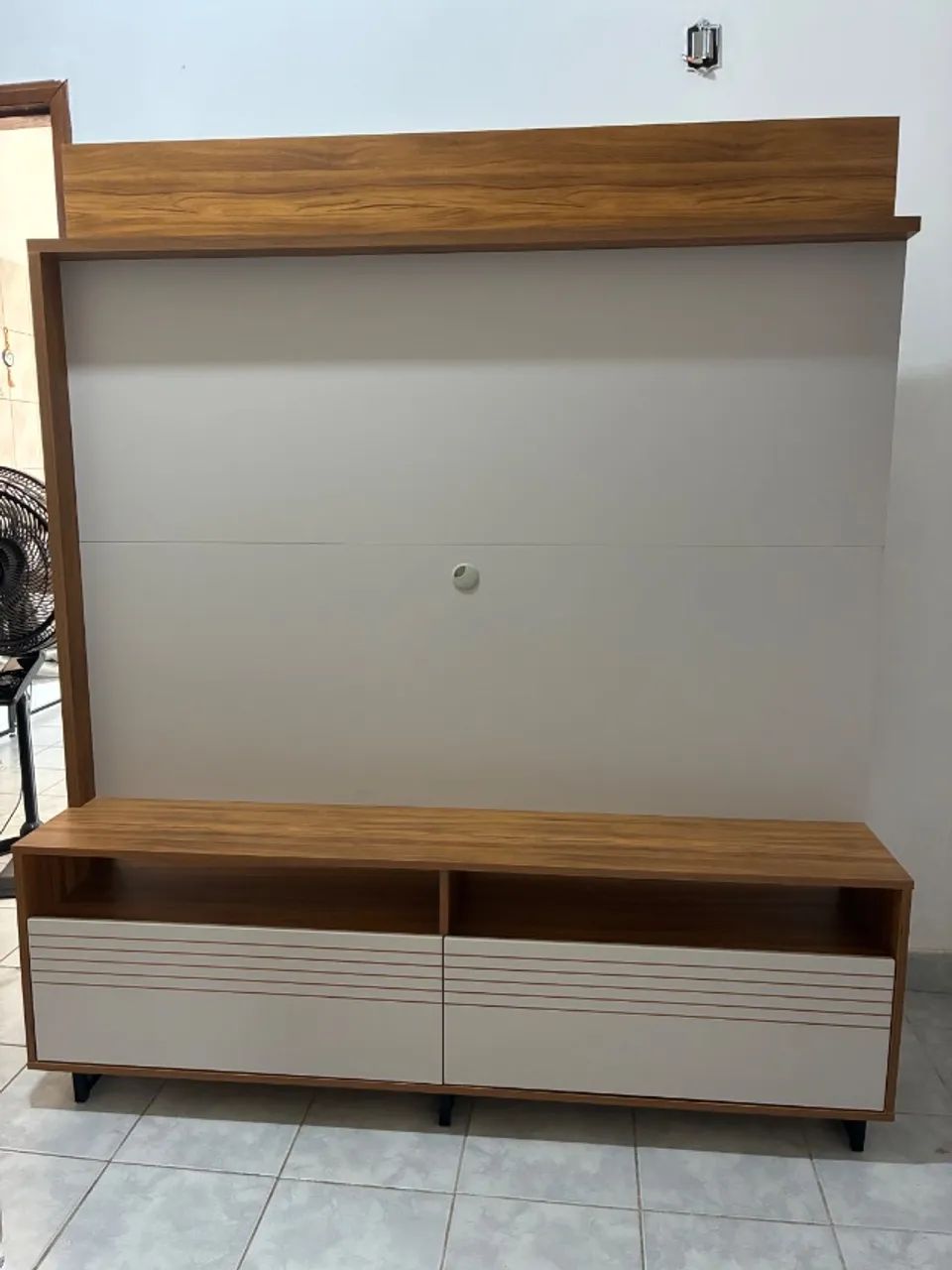 ? HACK/RACK PARA TV ? SOFISTICADO E SUPER CONSERVADO! ?  ? R$ 1.000 ? NEGOCIÁVEL  Vendo - Foto 2