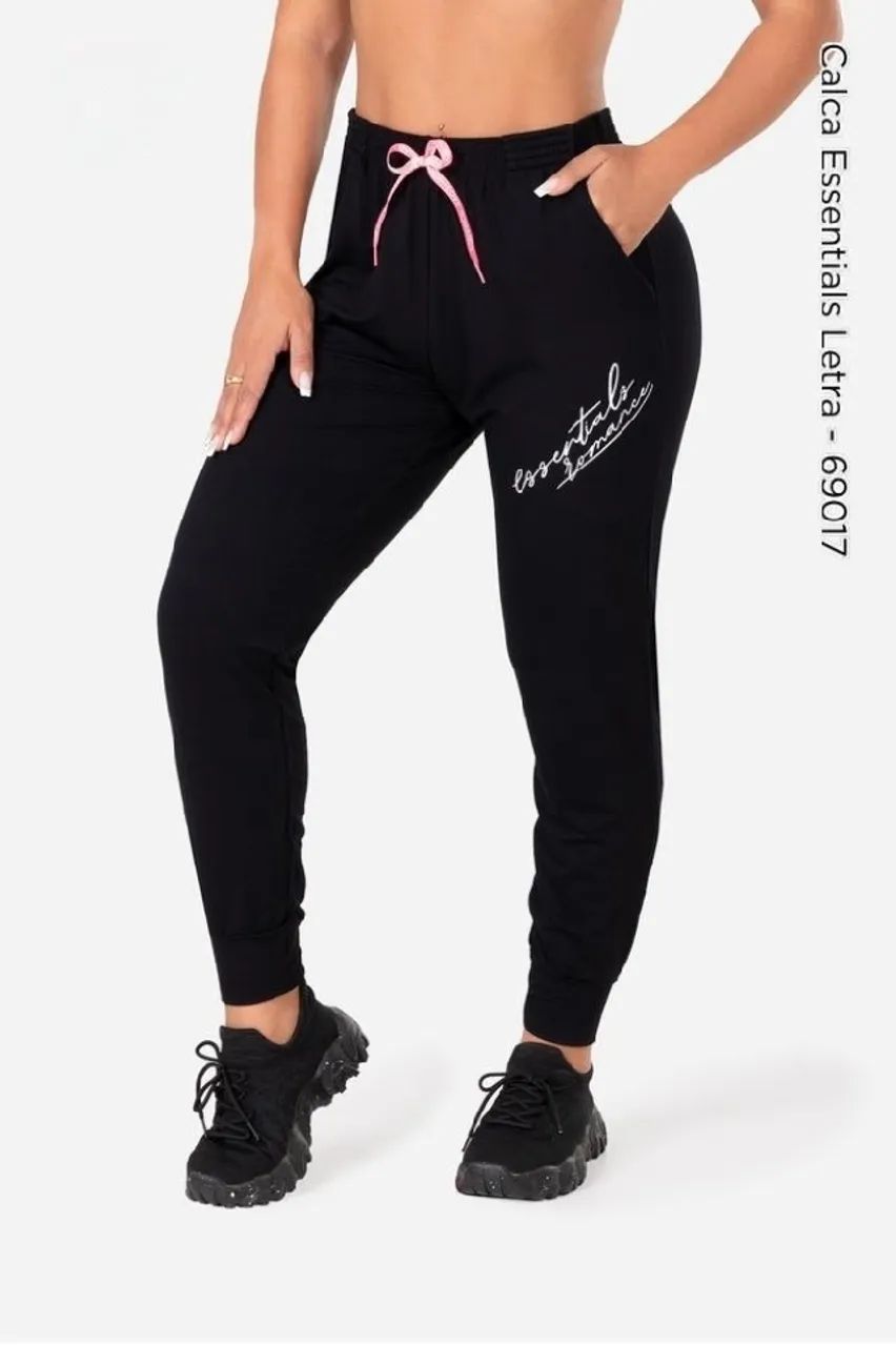 Calça Essentials Letra