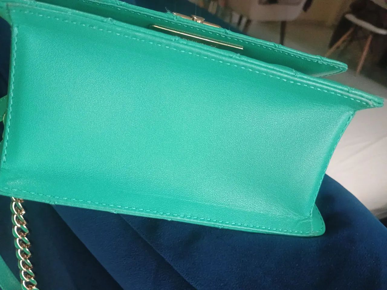 Bolsa Victor Hugo verde couro original  - Foto 4