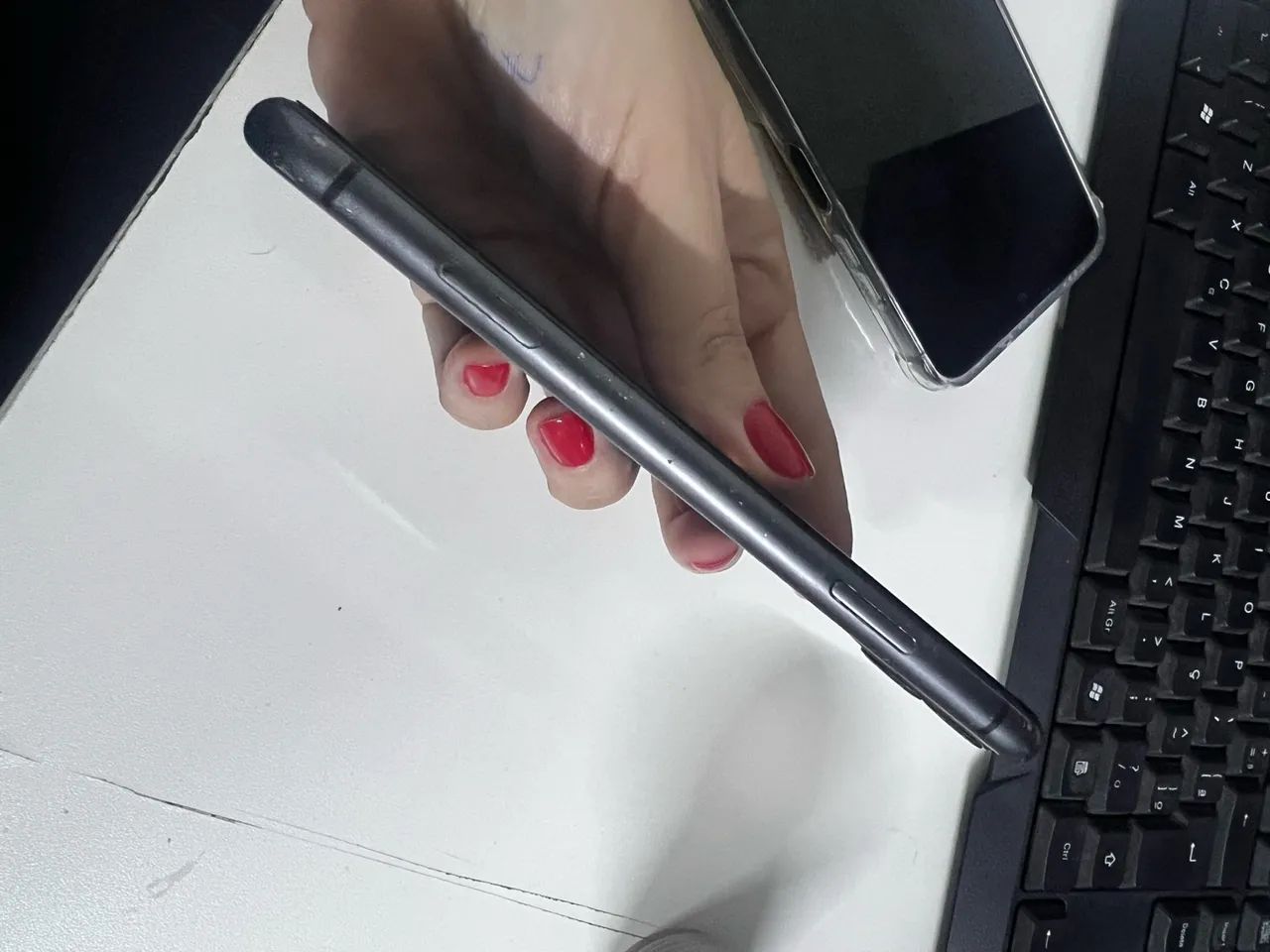 iPhone 11 - 68Gb - Foto 4