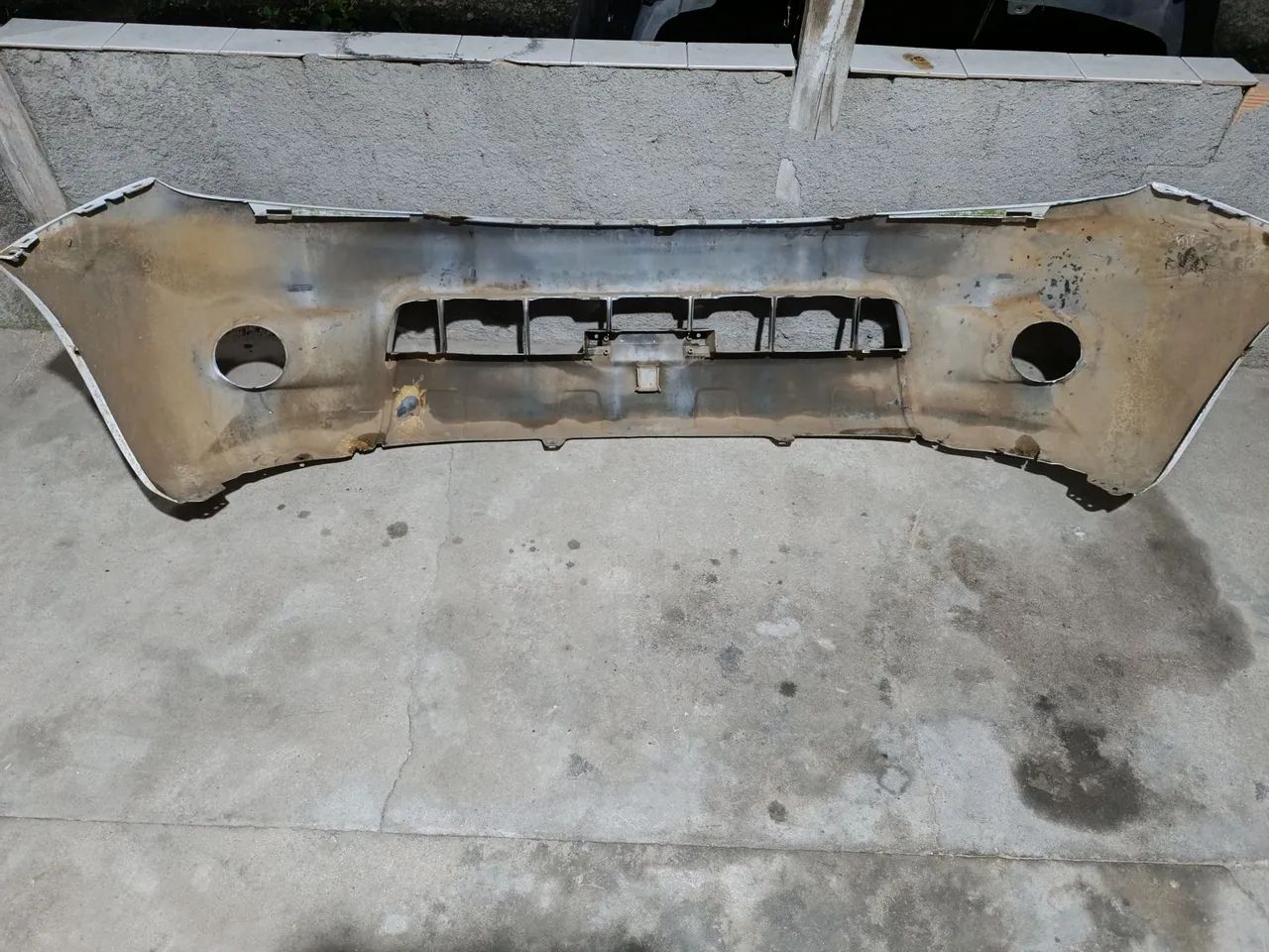 Para-choque dianteiro Hilux 2006 - Peças para carros, vans e