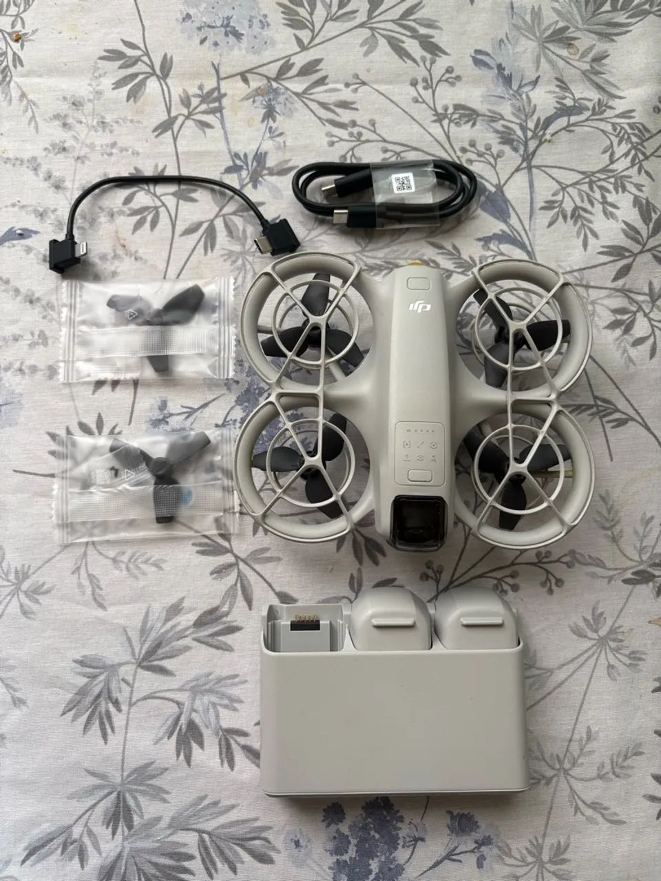Drone DJI NEO + HUB de carregamento e 2 baterias extras - Foto 2
