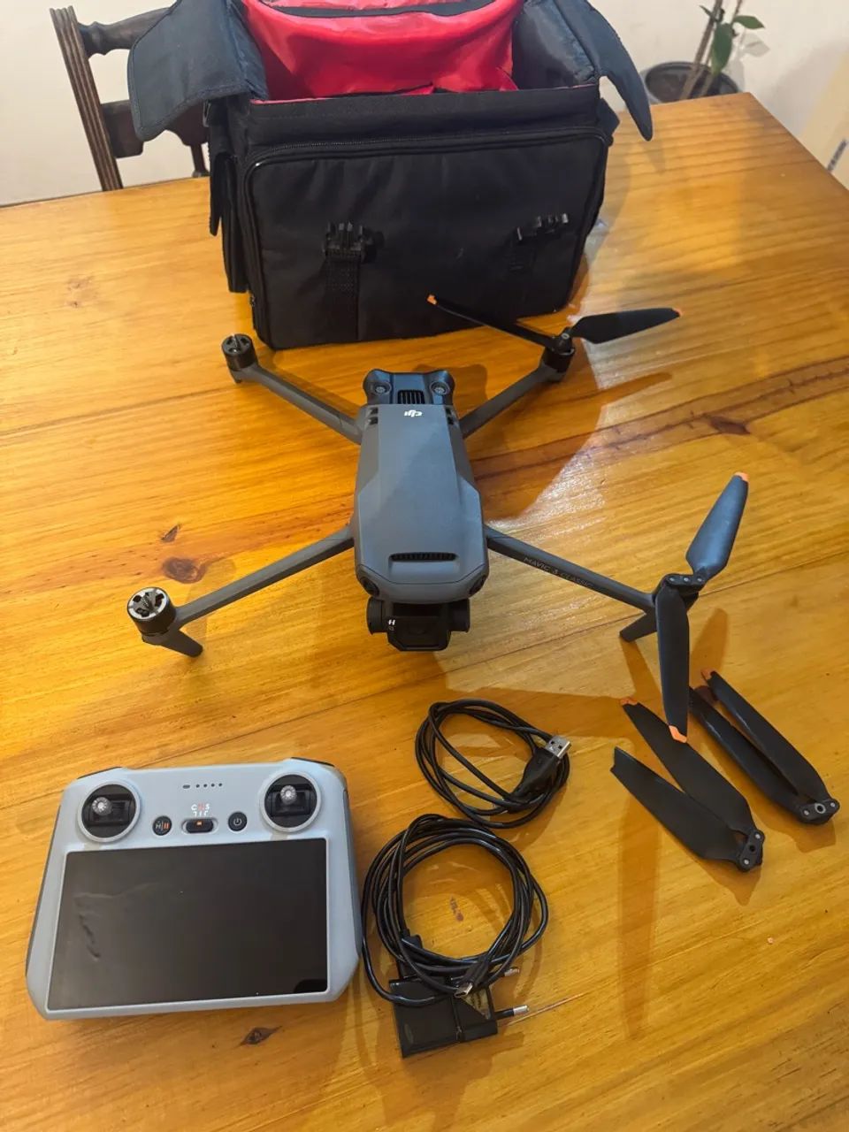 Drone DJI Mavic 3 Classic - Câmera Hasselblad 4/3, 5.1K - Foto 3