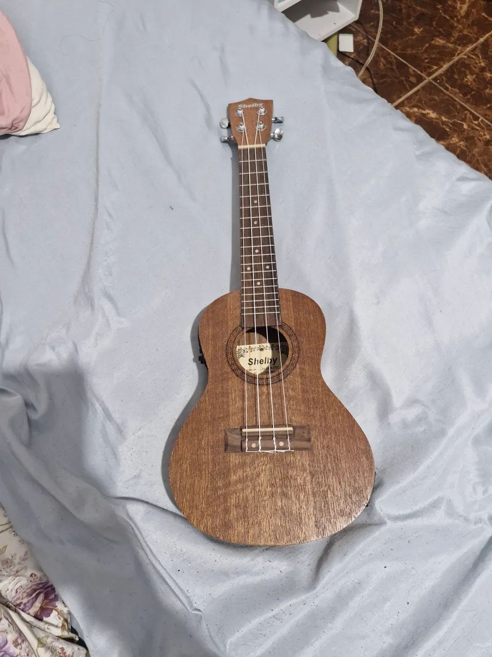 Ukulele elétrico Shelby - Foto 4