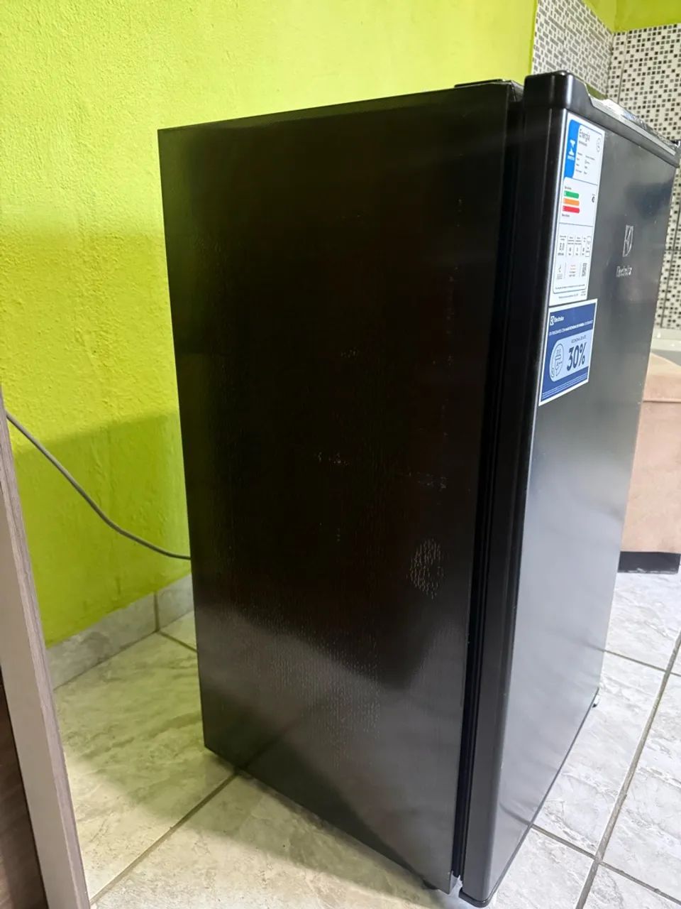 Frigobar eletrolux 90L Novo no plástico  - Foto 3