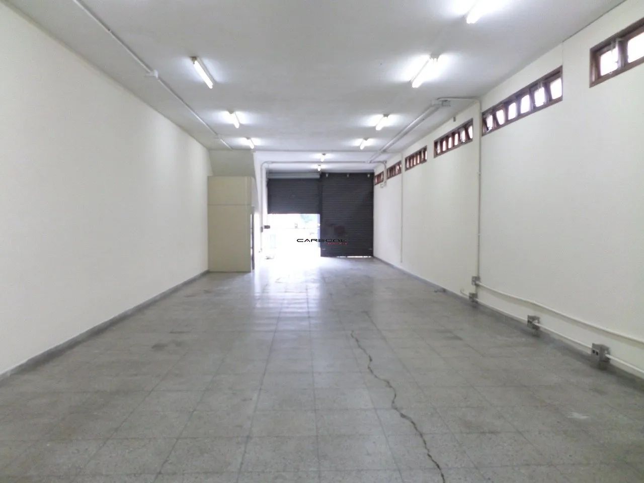 2 Salões comerciais, 3 salas, 8 vagas - Foto 4