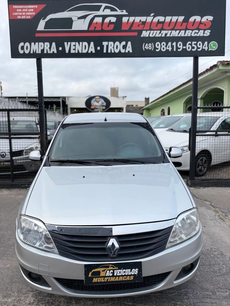 Renault Logan Expression Hi-flex 1.6 8V 4P 2011 - Foto 2
