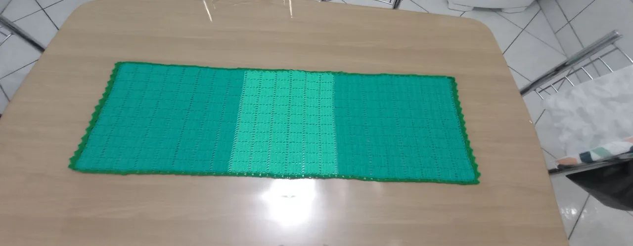 Caminho de mesa de crochê 