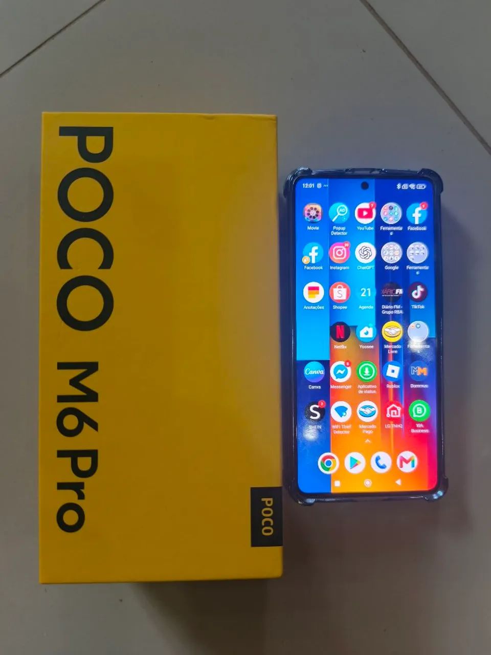 Celular Xiaomi bem conservado