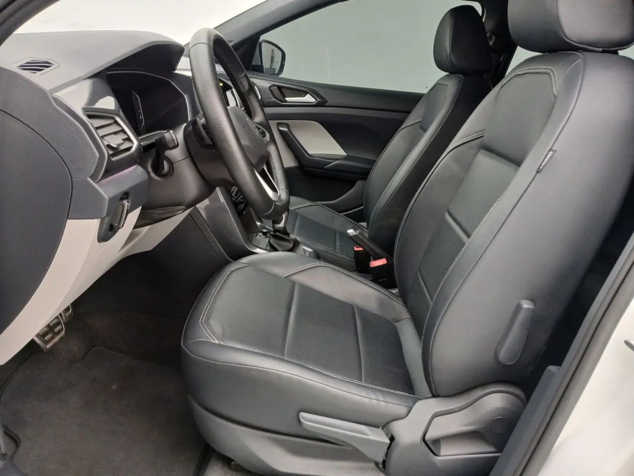 Volkswagen T-Cross Highline 1.4 TSI Flex 16V 5P AUT, foto 16 de 18
