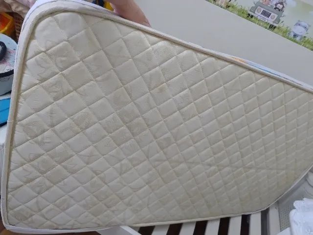 Vende-se Berço com colchão em estado de novo - Foto 4